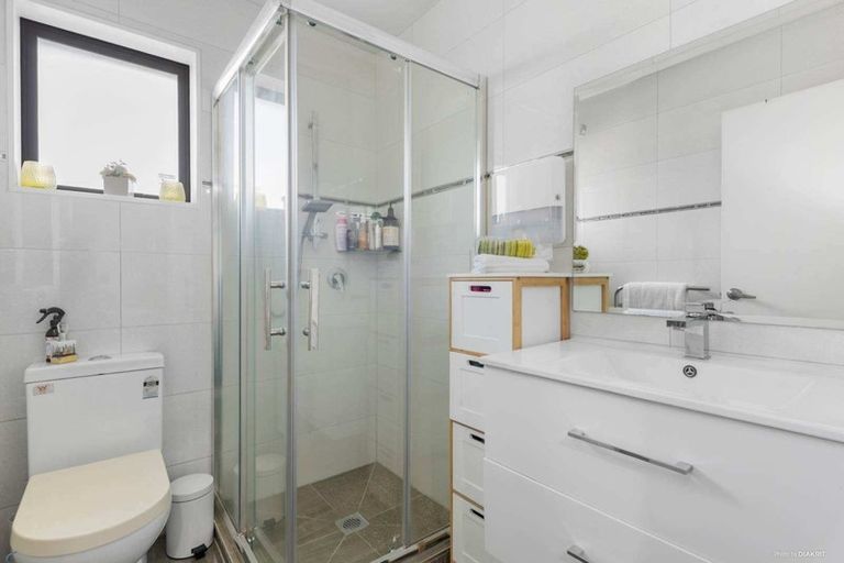 Photo of property in 47a Gloucester Road, Manurewa, Auckland, 2102