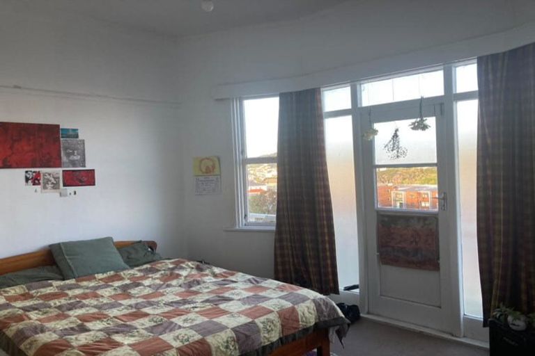 Photo of property in 122 Wallace Street, Mount Cook, Wellington, 6021