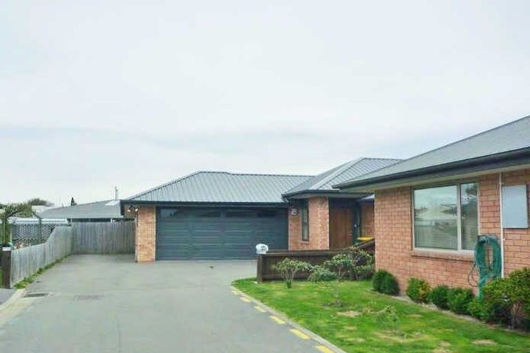 Photo of property in 8 Woodham Courts, Linwood, Christchurch, 8062