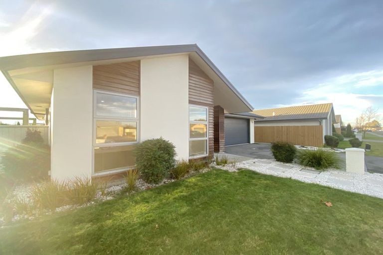 Photo of property in 24 Burnham School Road, Rolleston, 7614