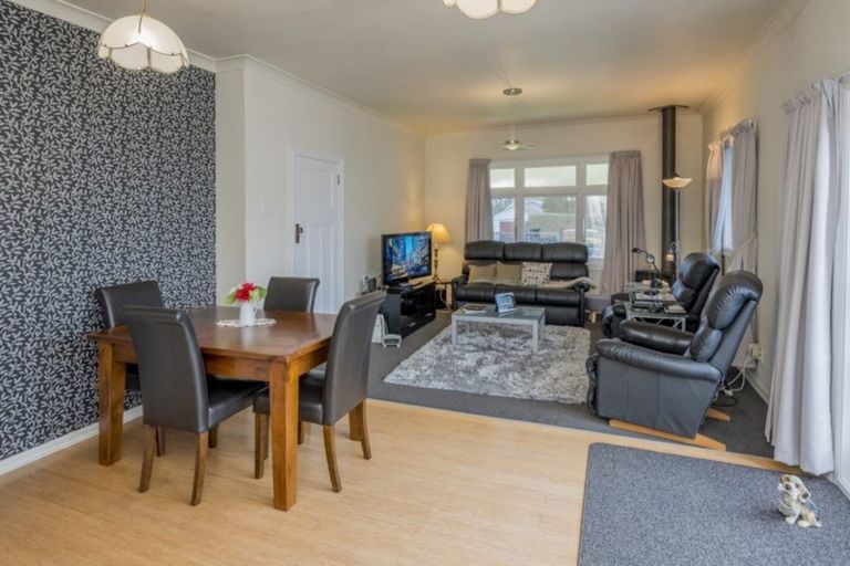 Photo of property in 35 Mckenzie Street, Levin, 5510