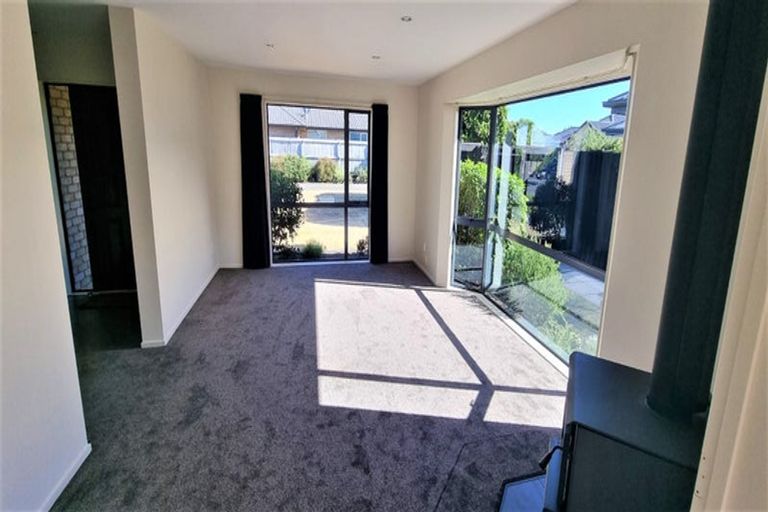 Photo of property in 10 Keats Place, Rolleston, 7614