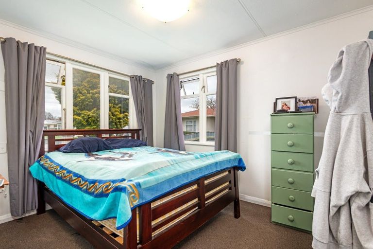 Photo of property in 12 Moray Place, Highbury, Palmerston North, 4412
