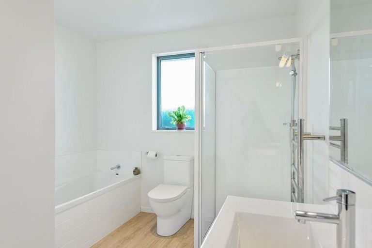 Photo of property in 28 Gosling Crescent, Halswell, Christchurch, 8025