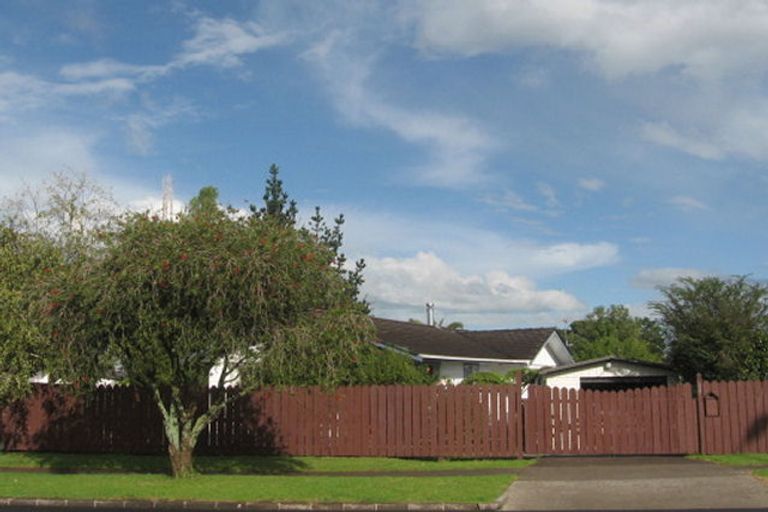 Photo of property in 123 Aviemore Drive, Highland Park, Auckland, 2010