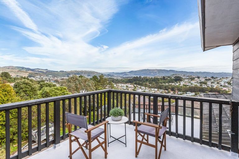 Photo of property in 14 Staysail Place, Whitby, Porirua, 5024