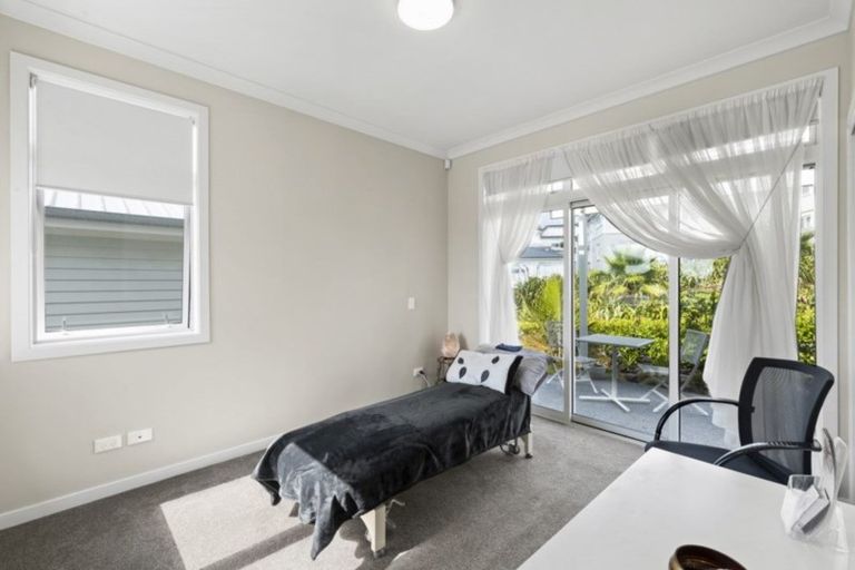 Photo of property in 44 Landmark Terrace, Orewa, 0931