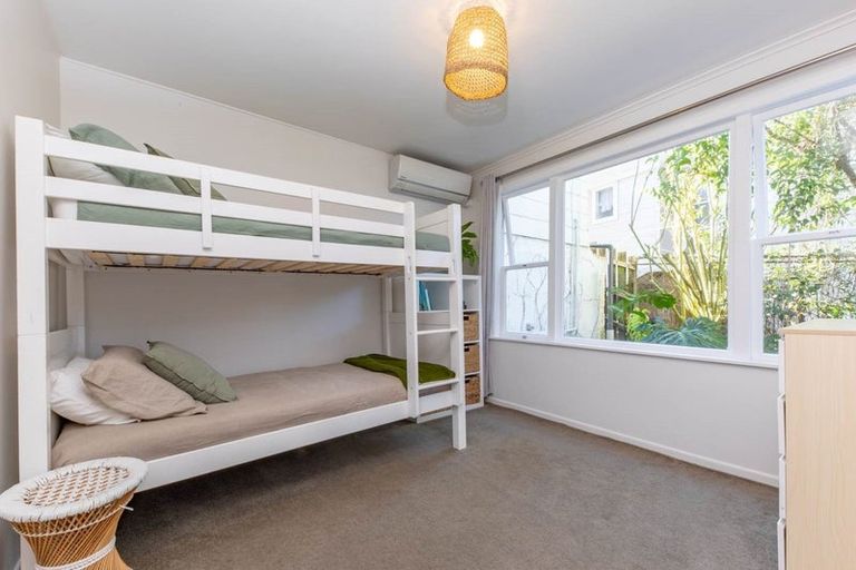 Photo of property in 22 Stottholm Road, Titirangi, Auckland, 0604