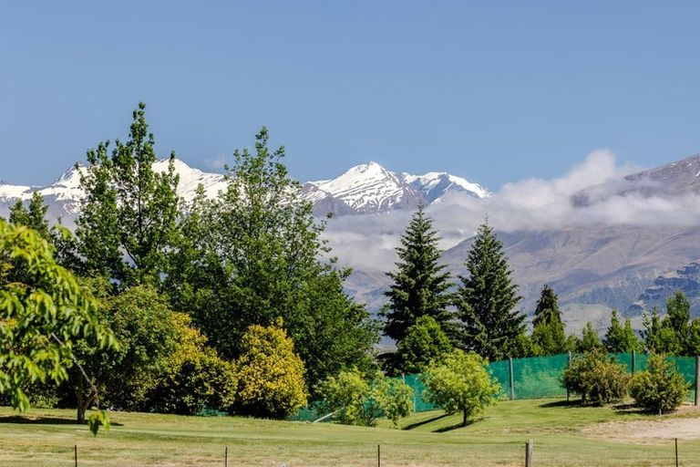 Photo of property in 90 Golf Course Road, Wanaka, 9305