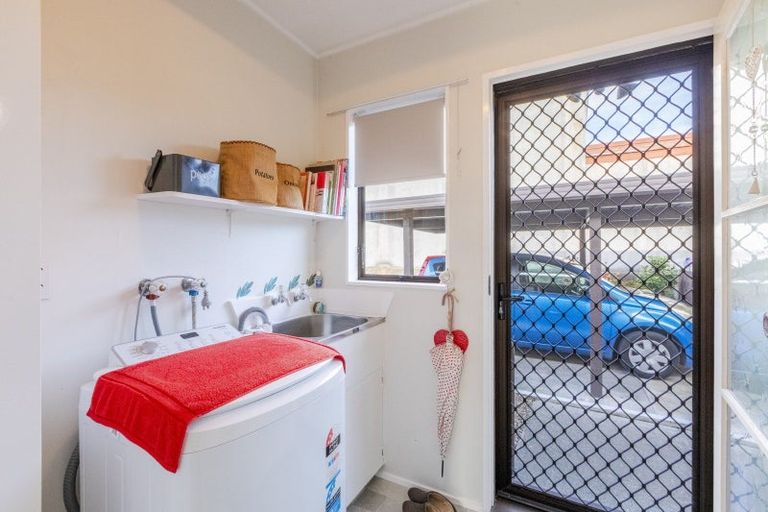 Photo of property in 2/16 Wellington Road, Waipukurau, 4200