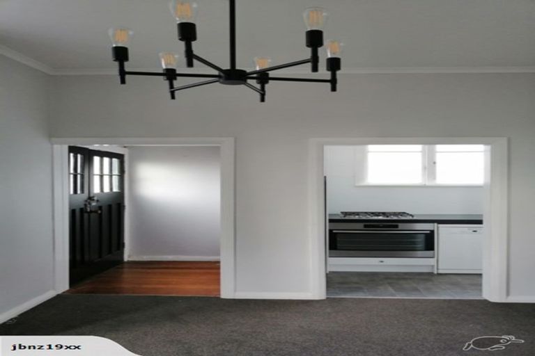 Photo of property in 2/80 Freyberg Street, Lyall Bay, Wellington, 6022