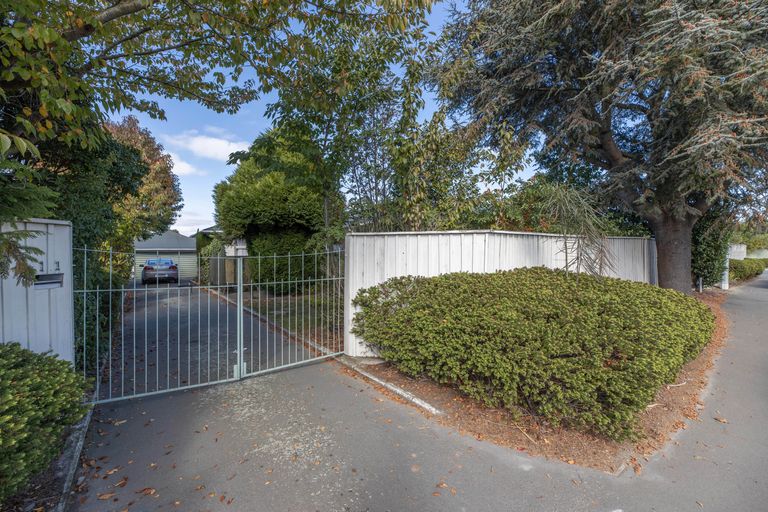 Photo of property in 11 Masham Road, Broomfield, Christchurch, 8042