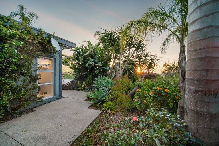 Photo of property in 269 Kaipara Road, Papakura, 2582