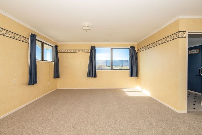 Photo of property in 8 Shelswell Street, Westport, 7825