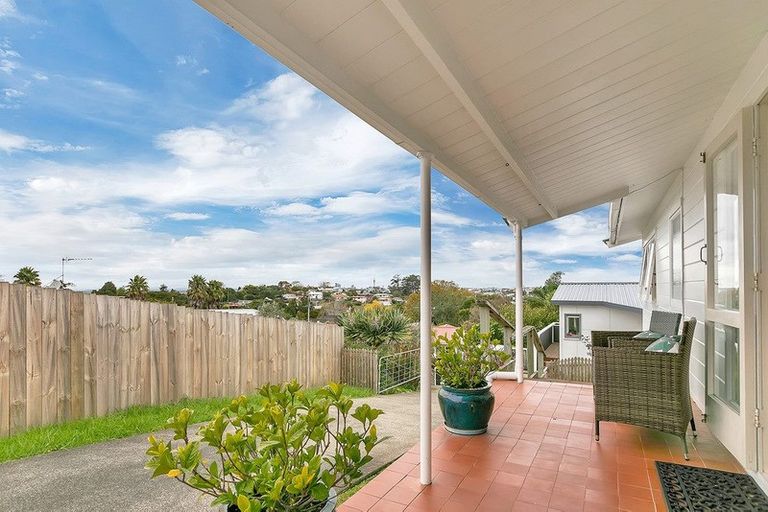 Photo of property in 1/217 Eskdale Road, Birkenhead, Auckland, 0626