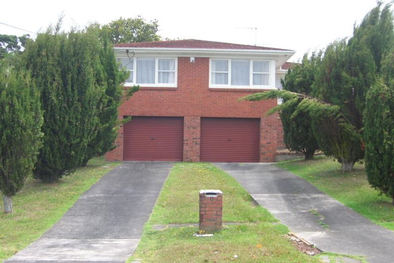 Photo of property in 2/1 Edgeworth Road, Glenfield, Auckland, 0629