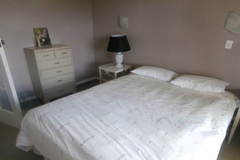 Photo of property in 165 Fendalton Road, Fendalton, Christchurch, 8052