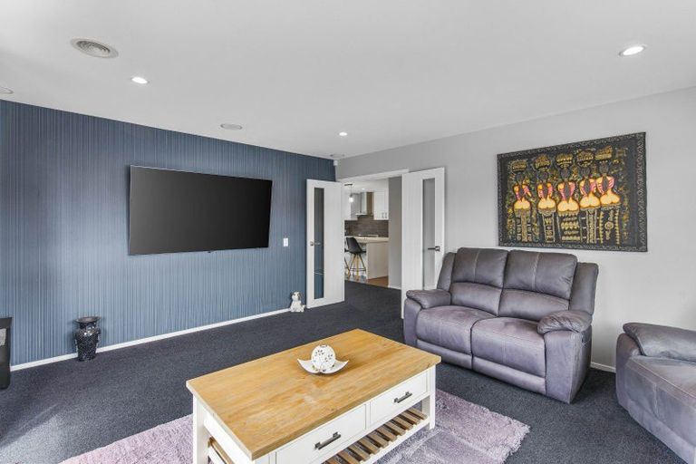 Photo of property in 47 San Priamo Place, Paraparaumu Beach, Paraparaumu, 5032