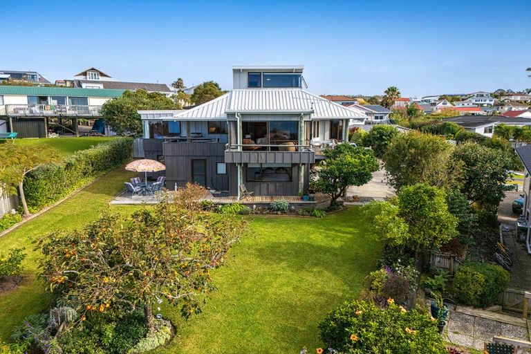 Photo of property in 20 Hinemoa Place, Snells Beach, 0920