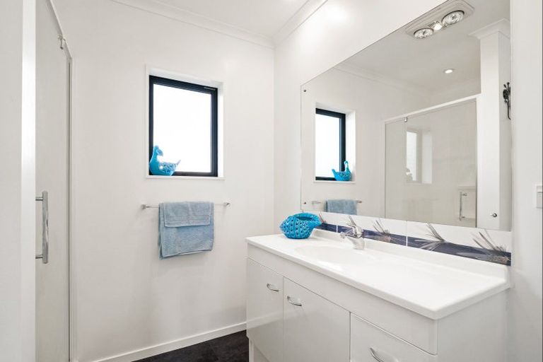 Photo of property in 77 Beach Street, Saint Clair, Dunedin, 9012