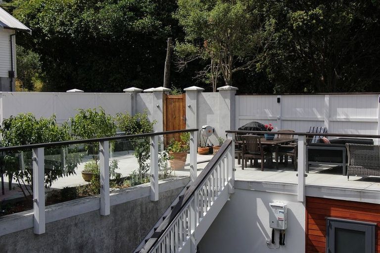 Photo of property in 90a Awa Road, Seatoun, Wellington, 6022