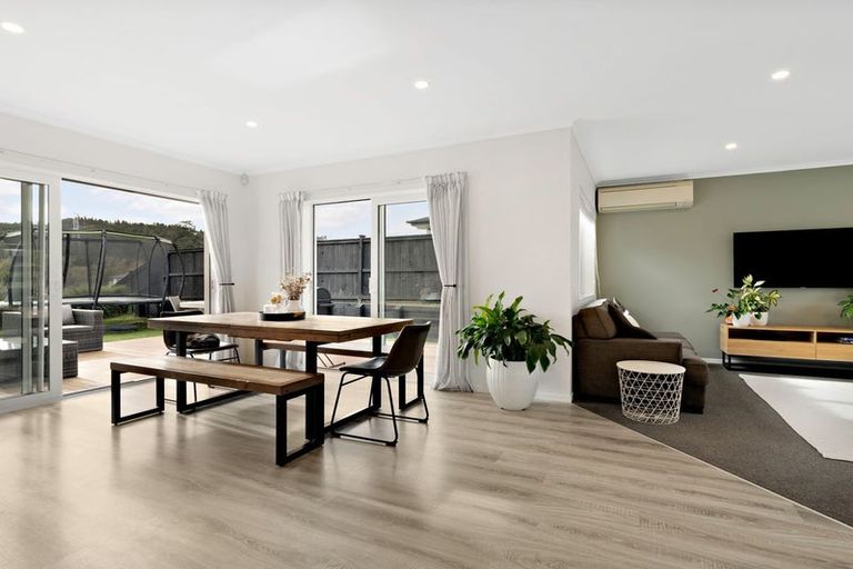 Photo of property in 47 Jeroboam Loop, Kumeu, 0810