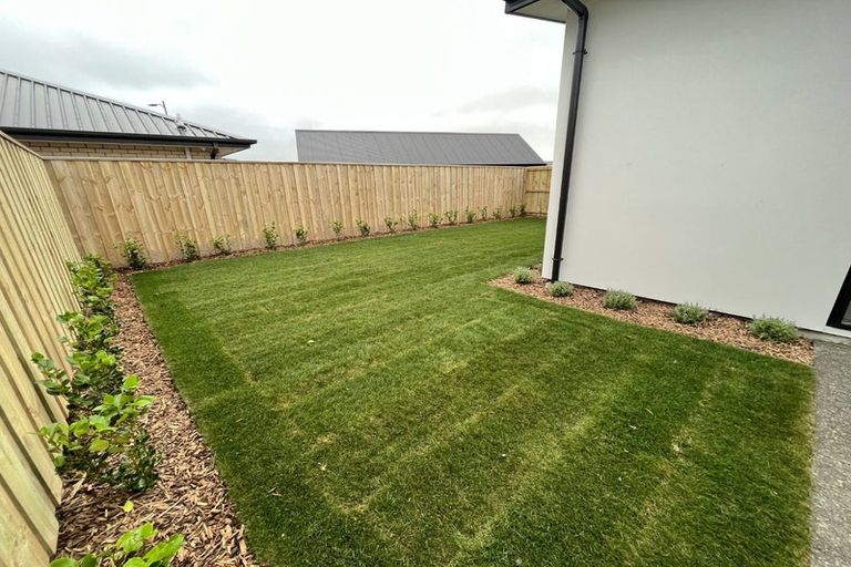 Photo of property in 27 Marcoola Drive, Rolleston, 7614