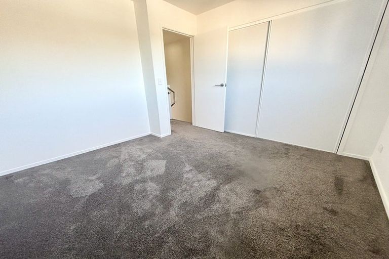 Photo of property in 4/61 Matipo Road, Te Atatu Peninsula, Auckland, 0610