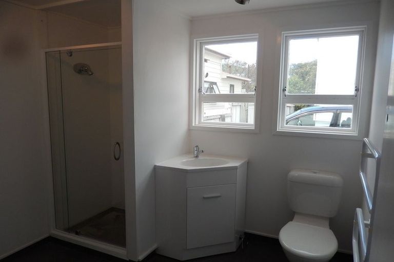 Photo of property in 102 Kilbirnie Crescent, Kilbirnie, Wellington, 6022