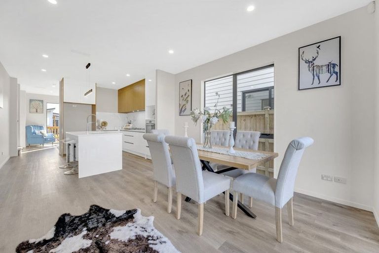 Photo of property in 7 Woven Place, Karaka, 2113