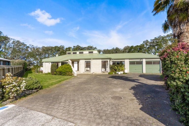 Photo of property in 111 Moana Anu Anu Avenue, Whangamata, 3620