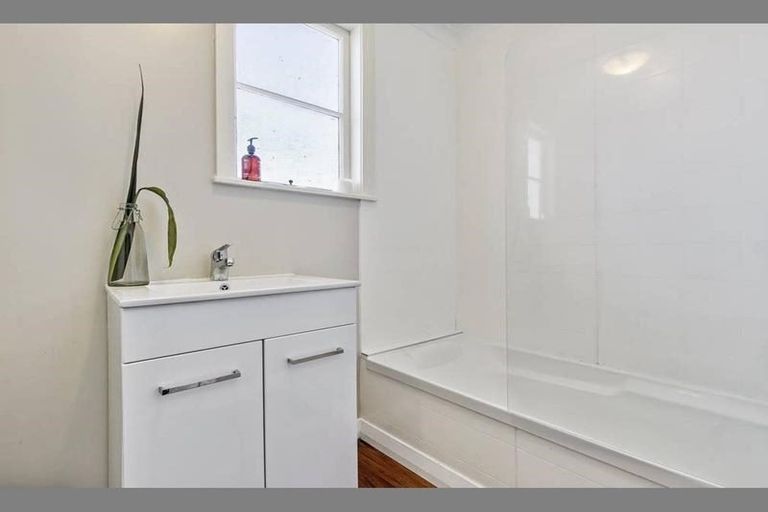 Photo of property in 66 Don Buck Road, Massey, Auckland, 0614