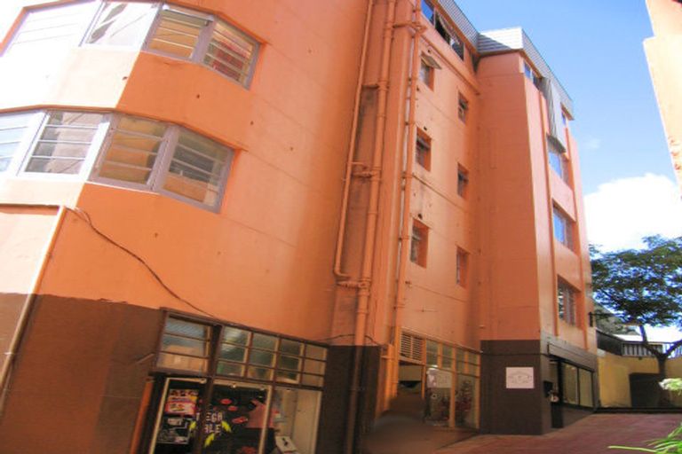 Photo of property in Embassy Court, 2/84 Boulcott Street, Wellington Central, Wellington, 6011