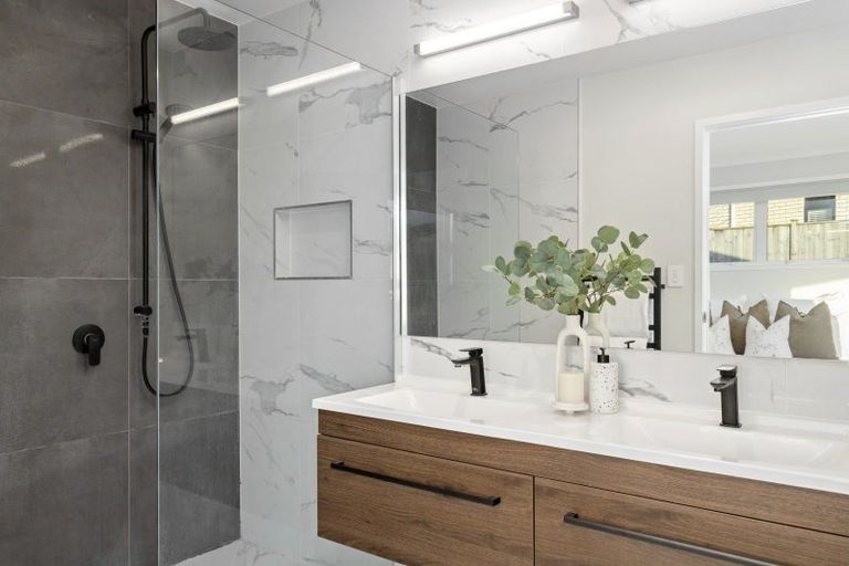 Photo of property in 38 Walter Lawry Road, Paerata, Pukekohe, 2124