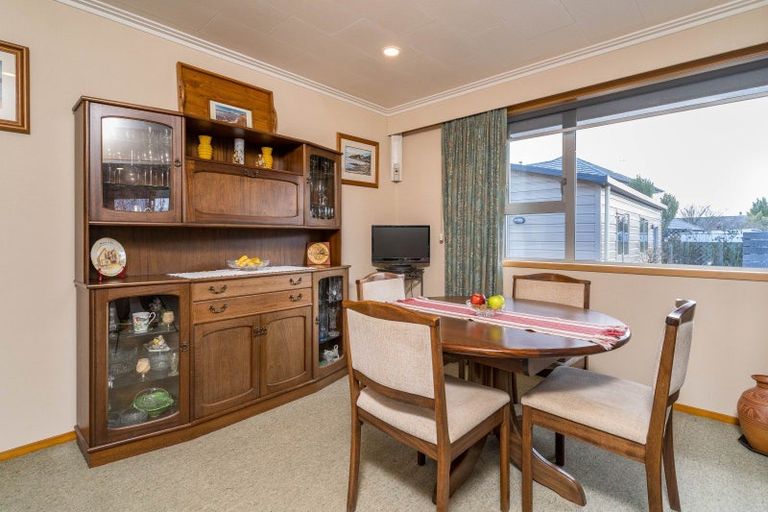Photo of property in 43 Severn Street, Green Island, Dunedin, 9018