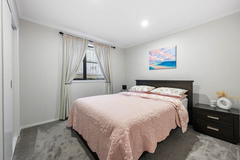 Photo of property in 24 Te Tiireke Drive, Glenview, Hamilton, 3206