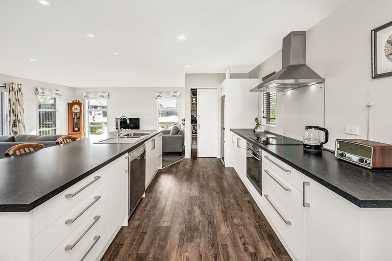 Photo of property in 56 Lewis Crescent, Rolleston, 7614