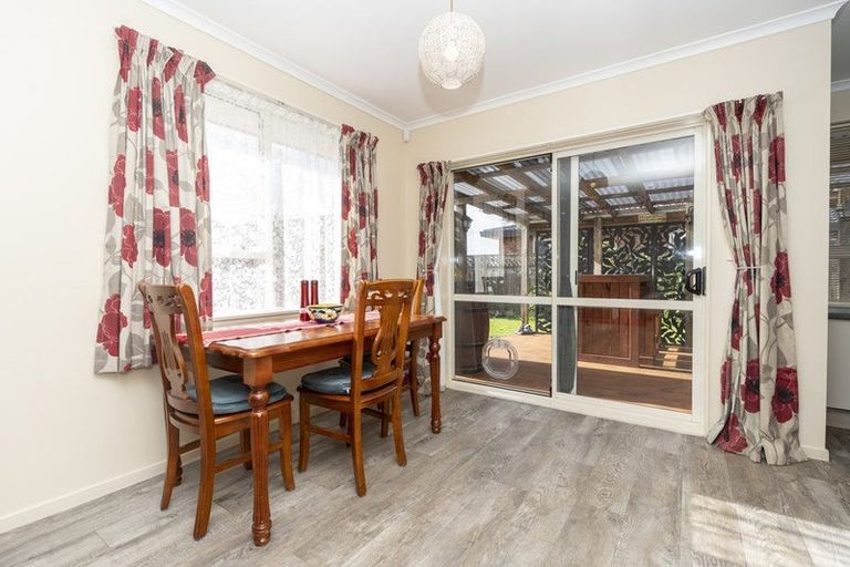 Photo of property in 29 Lloyd Drive, Nawton, Hamilton, 3200