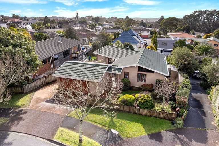 Photo of property in 8 Princess Maria Place, Massey, Auckland, 0614