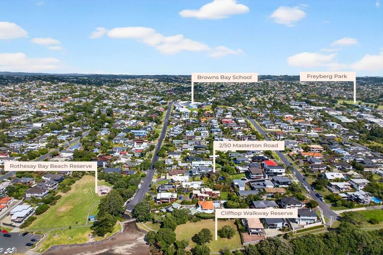 Photo of property in 2/50 Masterton Road, Rothesay Bay, Auckland, 0630