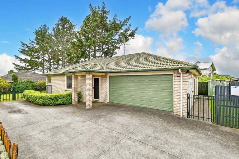 Photo of property in 6 Richard Halse Drive, Manurewa, Auckland, 2105
