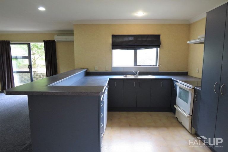 Photo of property in 26 Reybert Place, Massey, Auckland, 0614