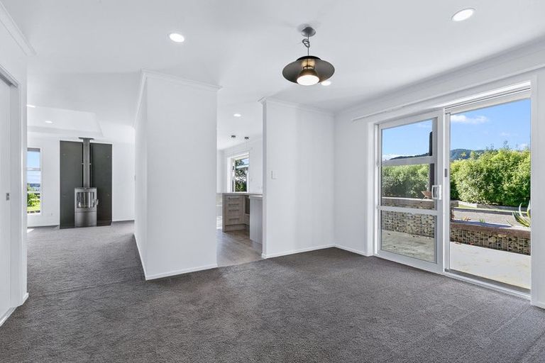 Photo of property in 418 Tararua Road, Levin, 5571