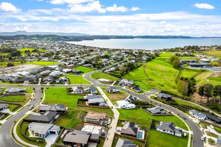 Photo of property in 8 Torokaha Lane, Snells Beach, 0920