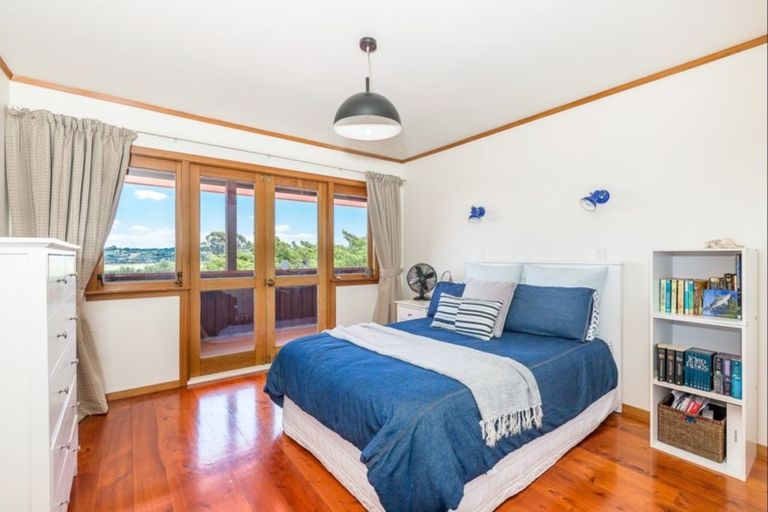 Photo of property in 14c Moffat Road, Red Beach, 0932
