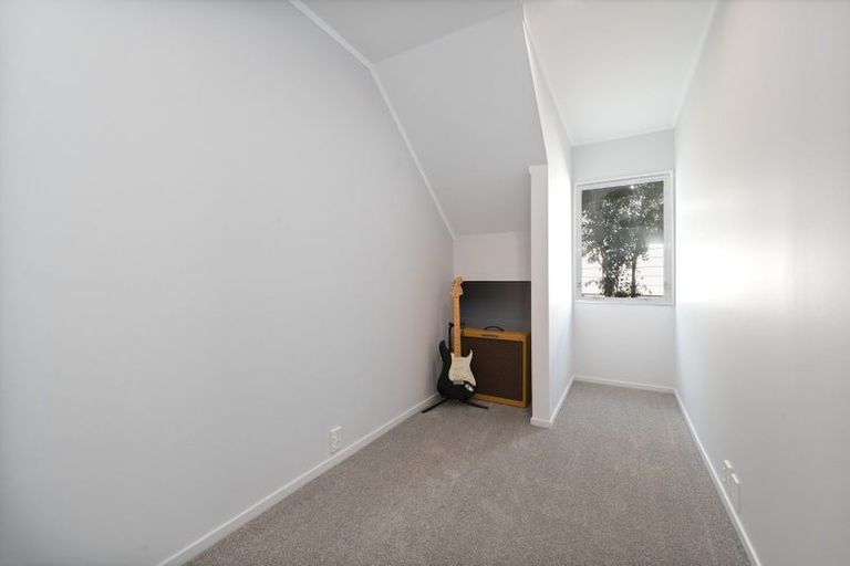 Photo of property in 13 Gala Place, Henderson, Auckland, 0612