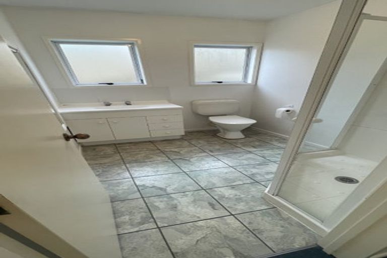 Photo of property in 35 Holiday Road, Stanmore Bay, Whangaparaoa, 0932