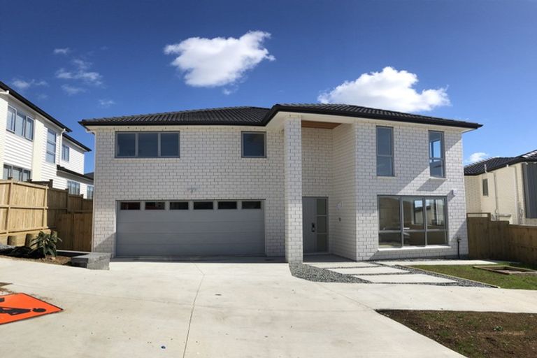 Photo of property in 11 Aklander Rise, Flat Bush, Auckland, 2019