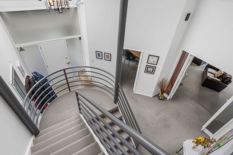 Photo of property in 33 Glenburn Place, Avonhead, Christchurch, 8042