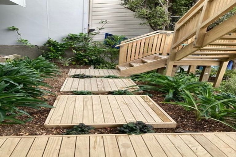 Photo of property in 85 Harbour View Road, Northland, Wellington, 6012